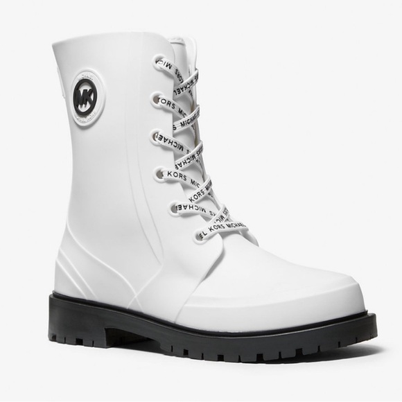 MICHAEL Michael Kors Shoes - MICHAEL KORS Montaigne PVC Rain Boot Size 8 NWT white New in box Rainboot